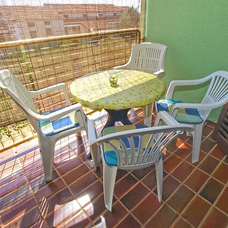 Apartment Stipe 1444
