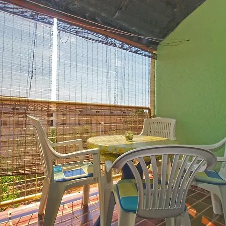 Apartment Stipe 1444